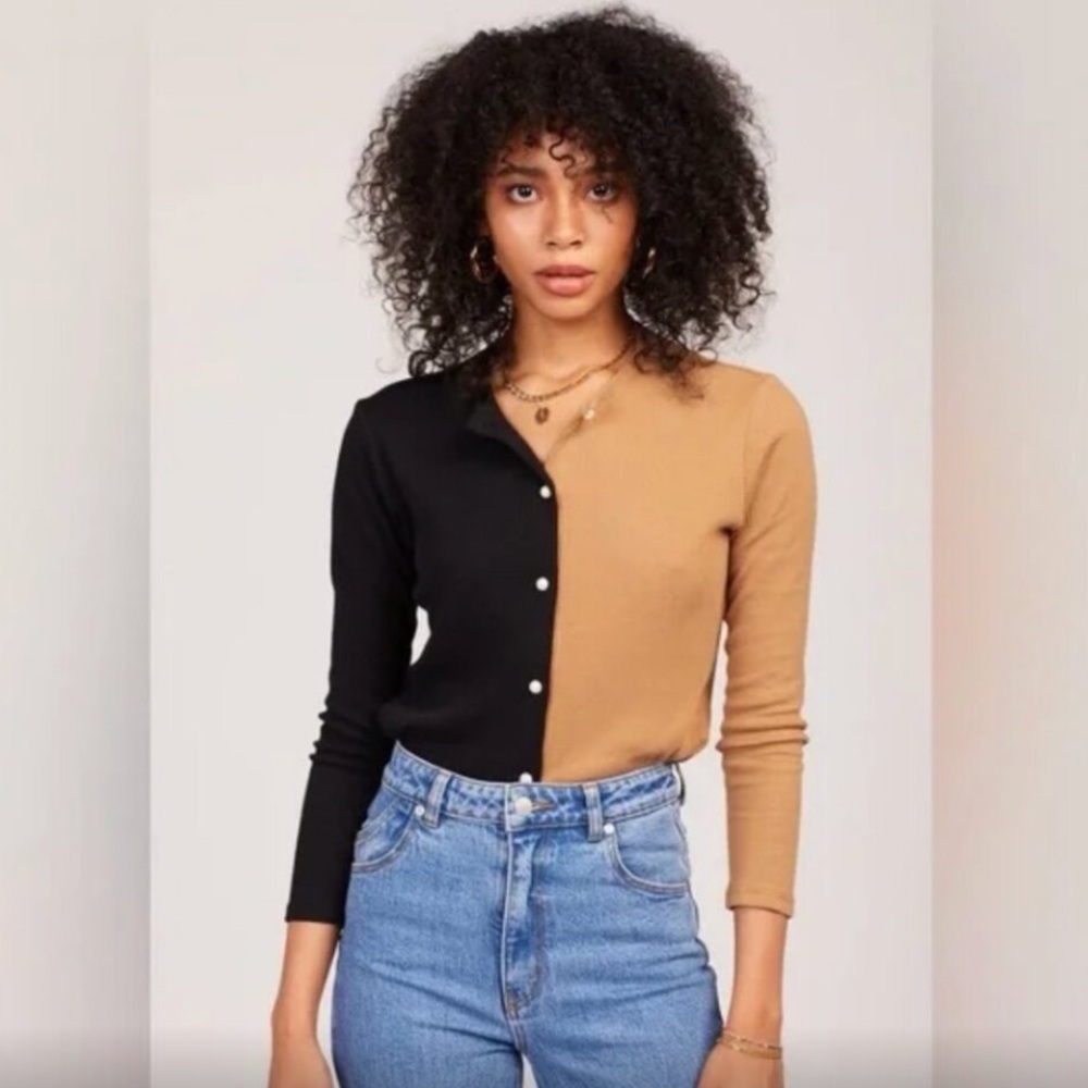 DONNI. Two-Tone Black and Tan Button-Down Top